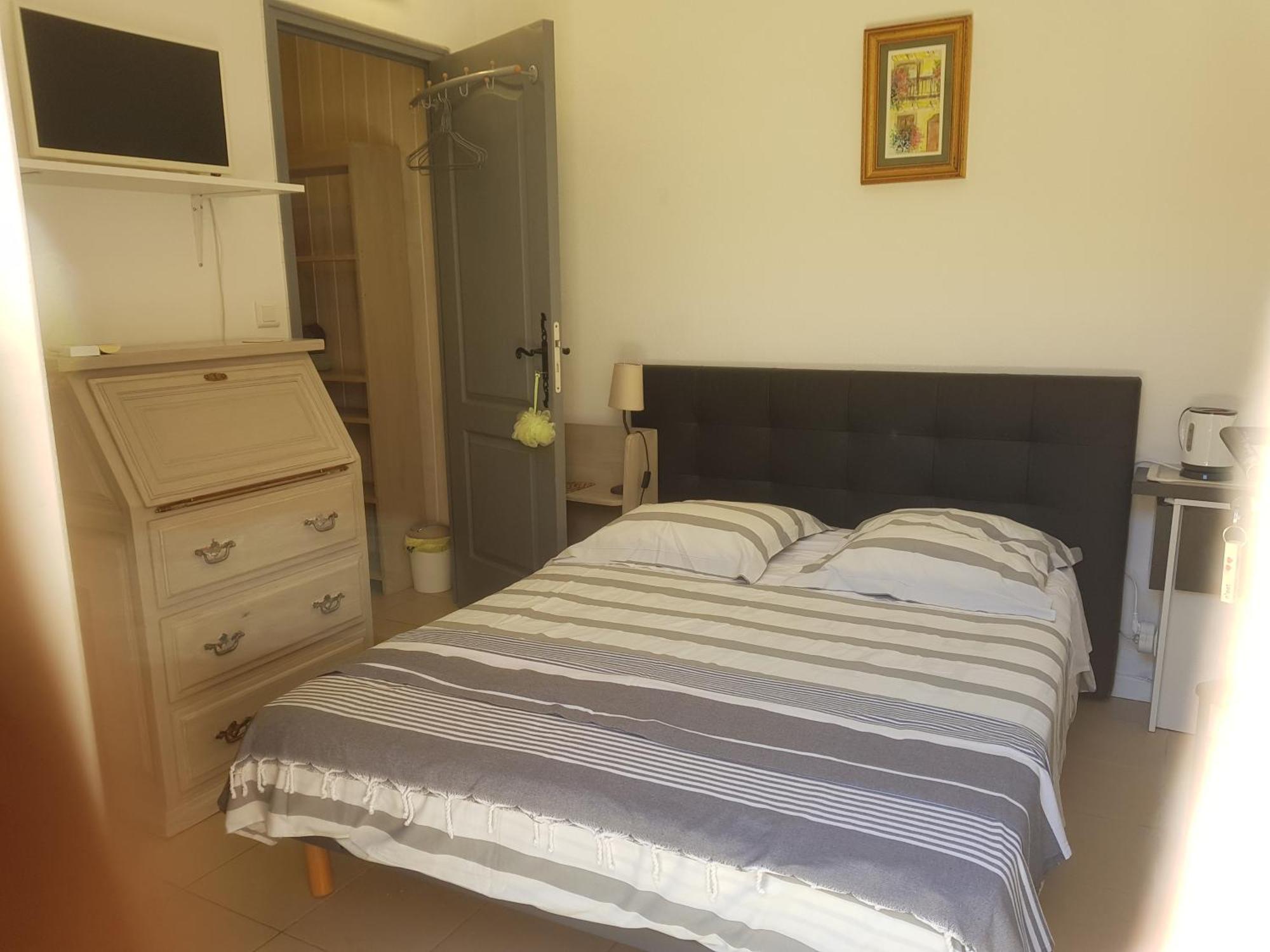 Les Lezards 2 Au Soleil Draguignan Bed & Breakfast Exterior photo